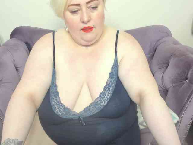 fashiona Live Webcam on BongaCams