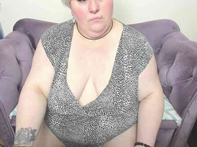 fashiona Live Webcam on BongaCams