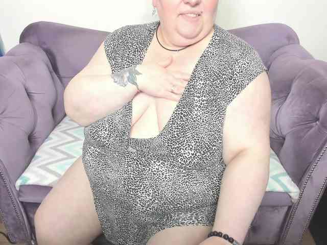 fashiona Live Webcam on BongaCams