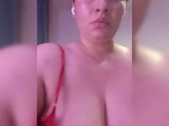 naturalmoommy webcam