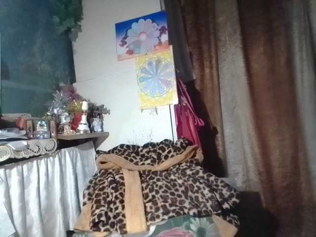 lelaniy, en directo ahora en BongaCams
