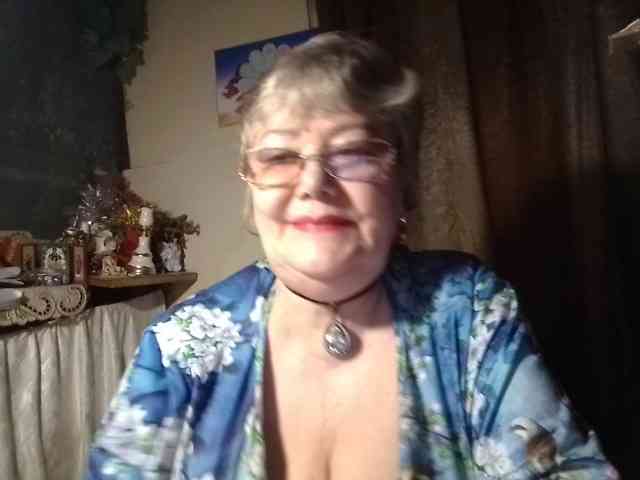 lelaniy live female cam on bongacams