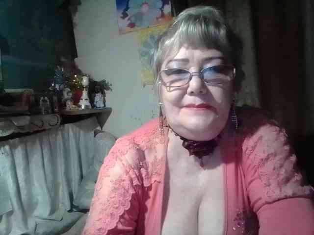lelaniy live female cam on bongacams