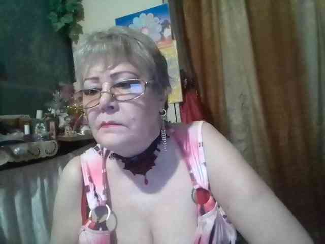 lelaniy live female cam on bongacams
