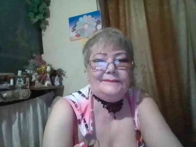 lelaniy live female cam on bongacams