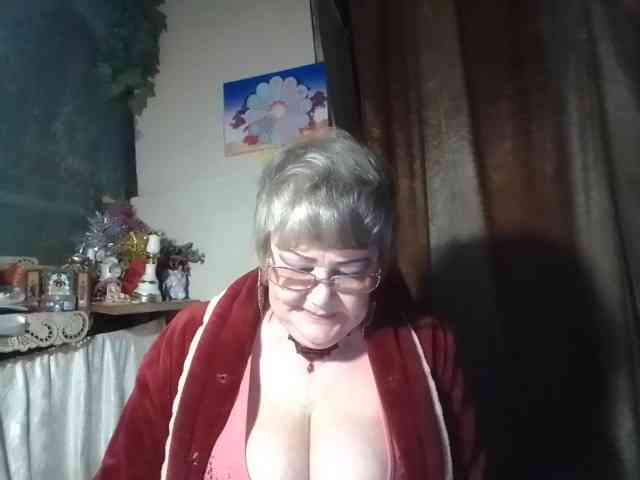 lelaniy live female cam on bongacams