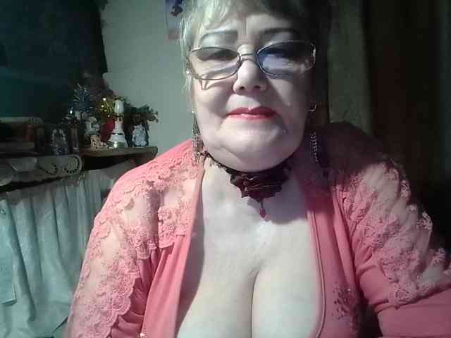 lelaniy live female cam on bongacams