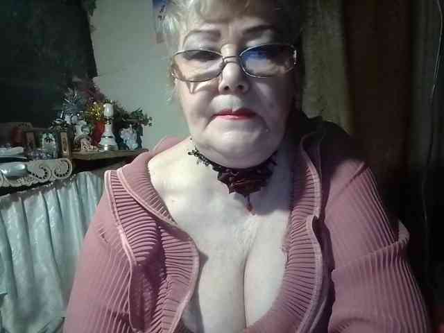 lelaniy live female cam on bongacams