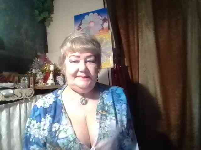 lelaniy live female cam on bongacams