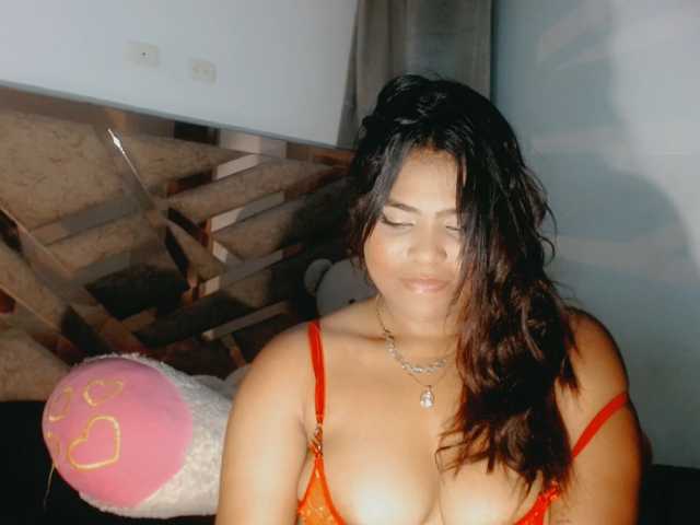 LunaJoy live cam on BongaCams