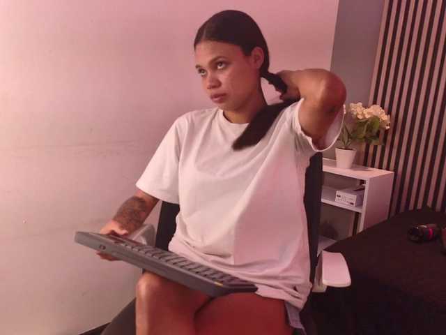 GysellHanson live cam on BongaCams