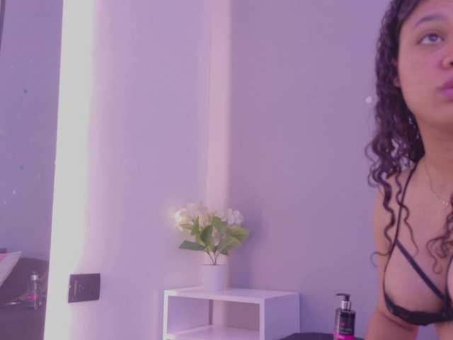 GysellHanson live cam on UnifiedCams