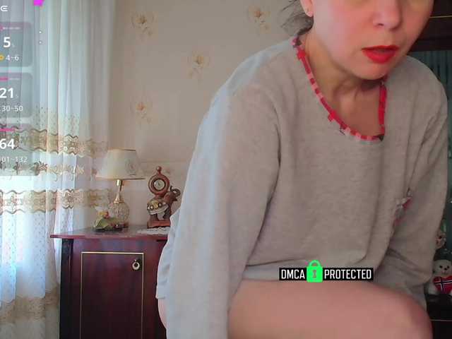 caroliiine's BongaCams show and profile