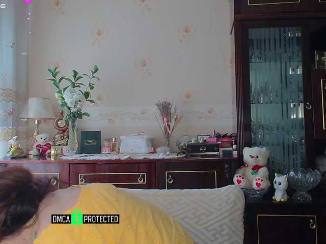 caroliiine live cam on BongaCams