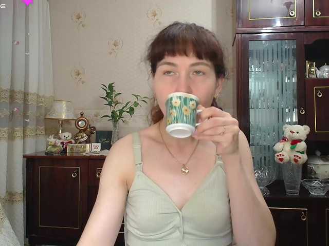 caroliiine live cam on BongaCams