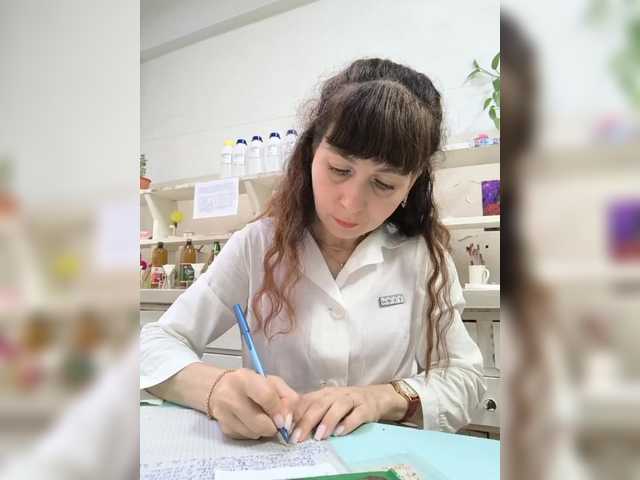caroliiine live cam on BongaCams