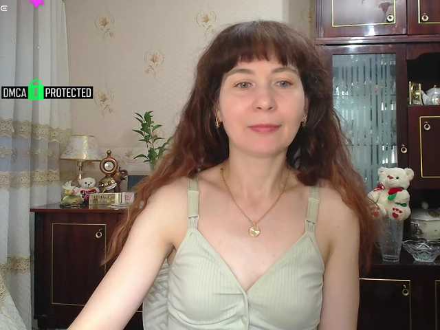 caroliiine live cam on BongaCams