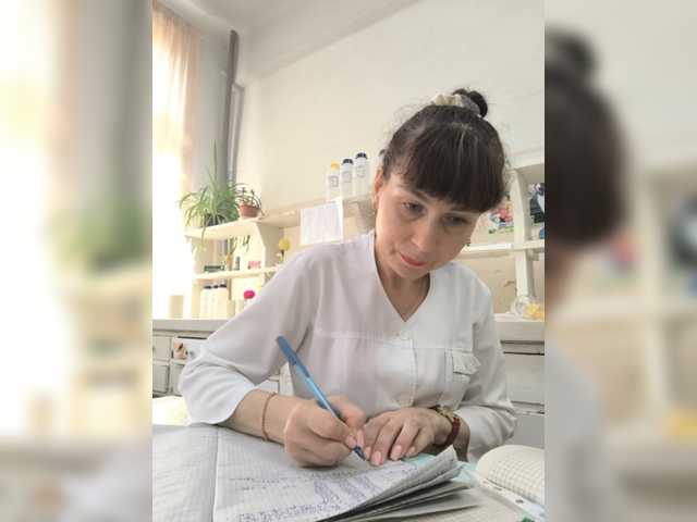 caroliiine live cam on BongaCams