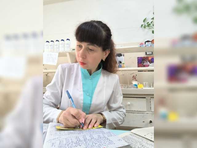 caroliiine live cam on BongaCams