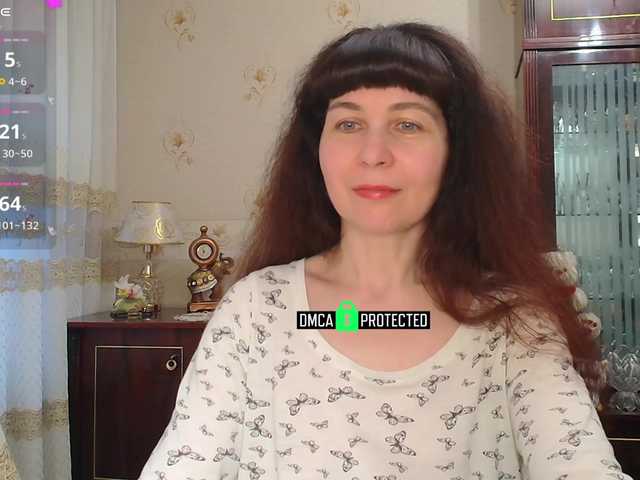 caroliiine's BongaCams show and profile