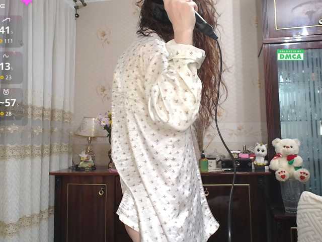 caroliiine live cam on BongaCams