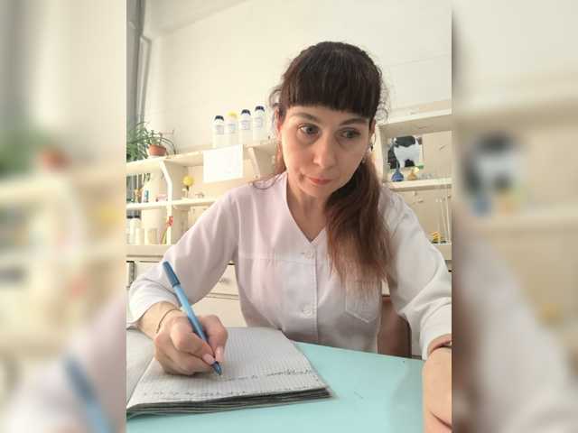 caroliiine live cam on BongaCams