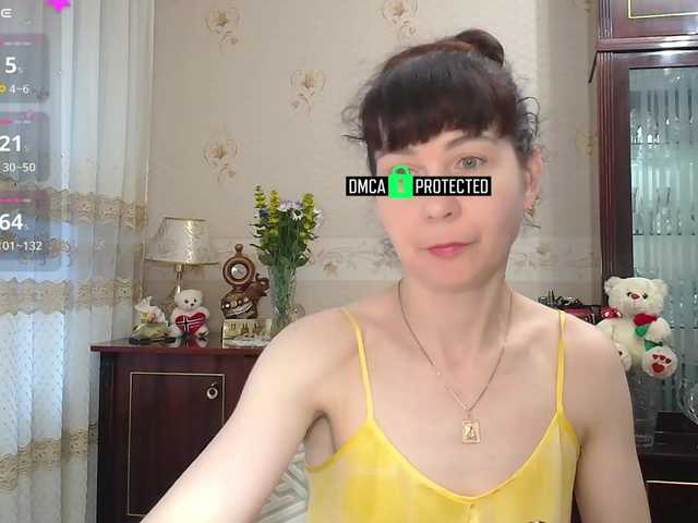 caroliiine live cam on BongaCams
