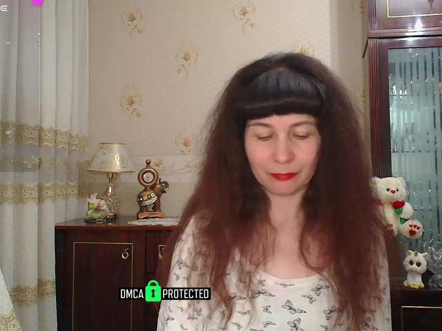 caroliiine's BongaCams show and profile