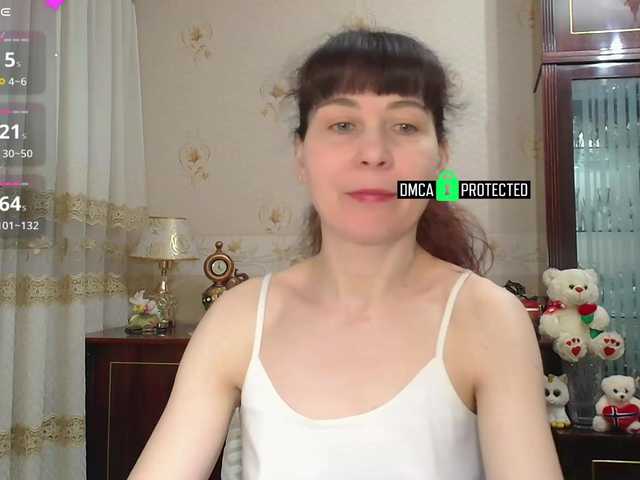 caroliiine's BongaCams show and profile