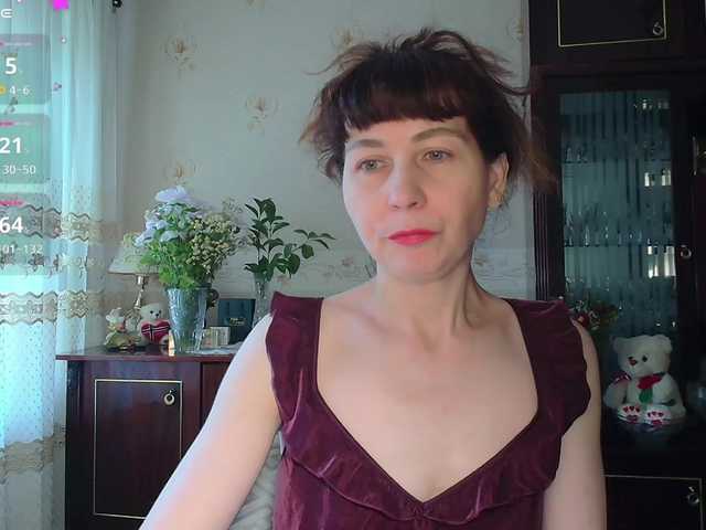caroliiine live cam on BongaCams