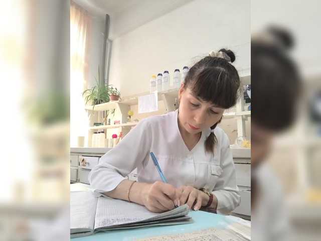 caroliiine live cam on BongaCams