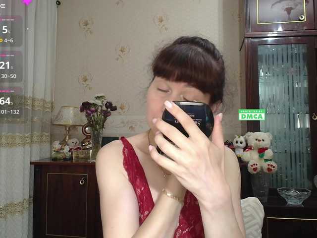 caroliiine live cam on BongaCams