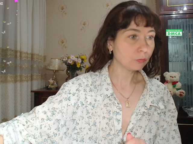 caroliiine, live now on BongaCams
