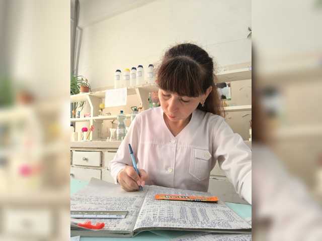 caroliiine live cam on BongaCams
