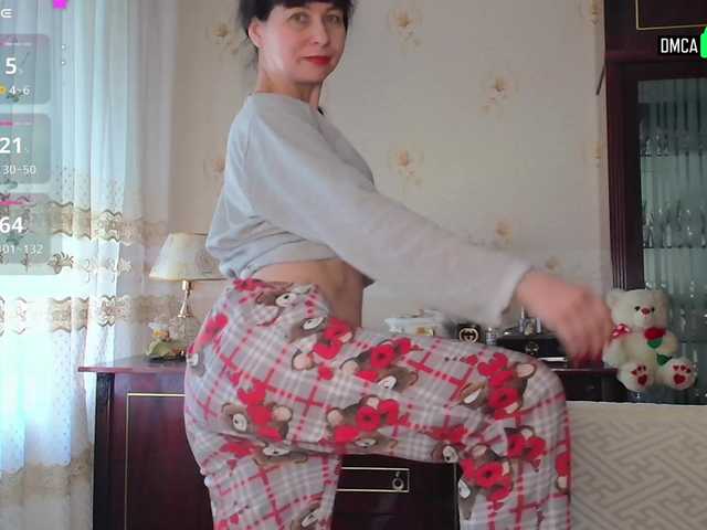 caroliiine's BongaCams show and profile