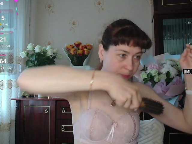 caroliiine live cam on BongaCams