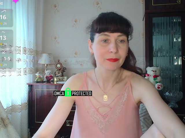 caroliiine live cam on BongaCams
