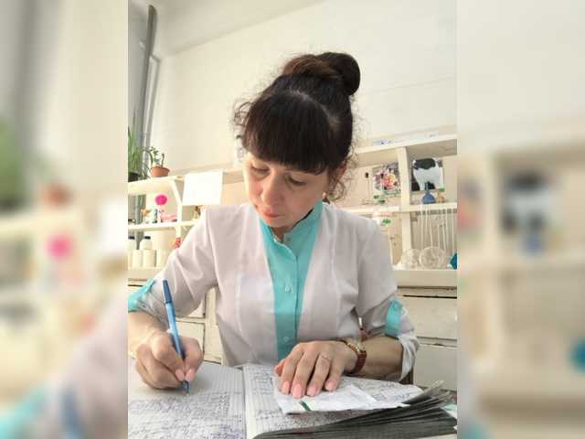 caroliiine live cam on BongaCams