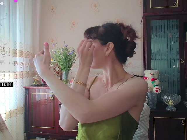 caroliiine live cam on BongaCams