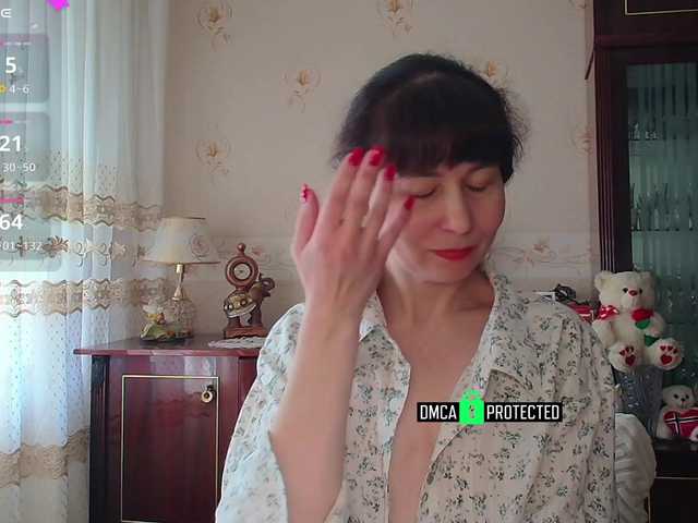 caroliiine's BongaCams show and profile