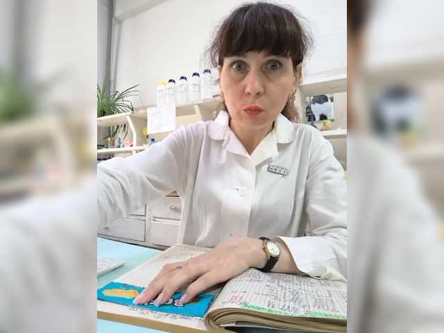 caroliiine live cam on BongaCams