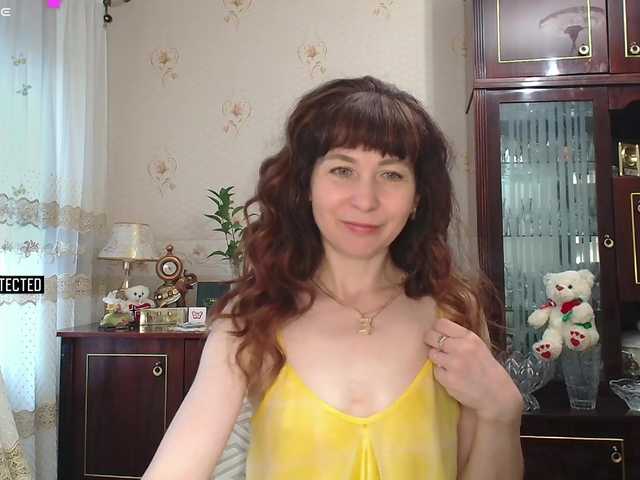 caroliiine live cam on BongaCams
