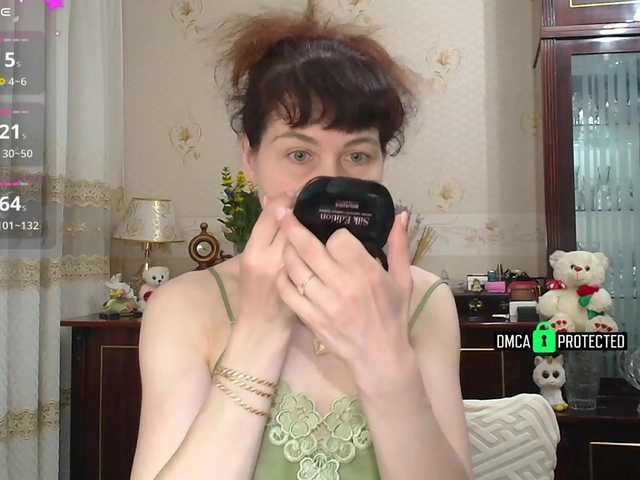 caroliiine live cam