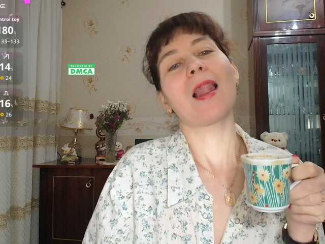 caroliiine live cam on BongaCams