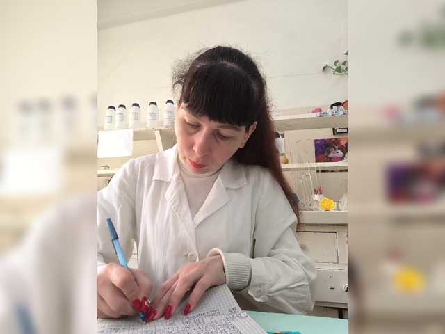 caroliiine's BongaCams show and profile