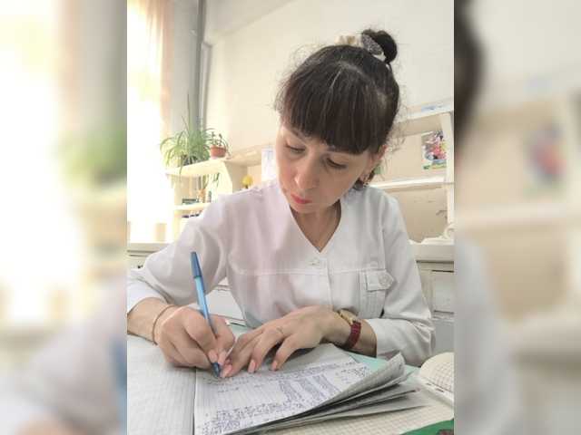 caroliiine live cam on BongaCams