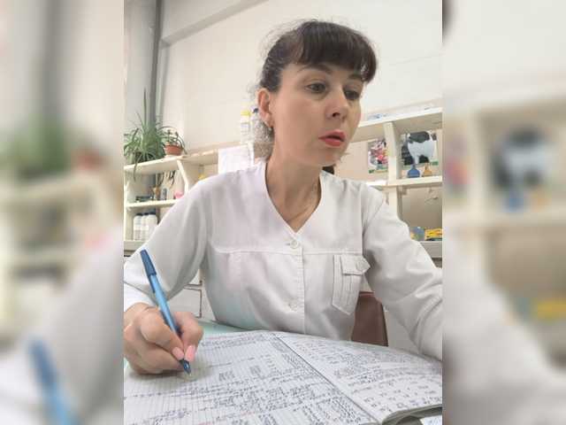 caroliiine live cam on BongaCams