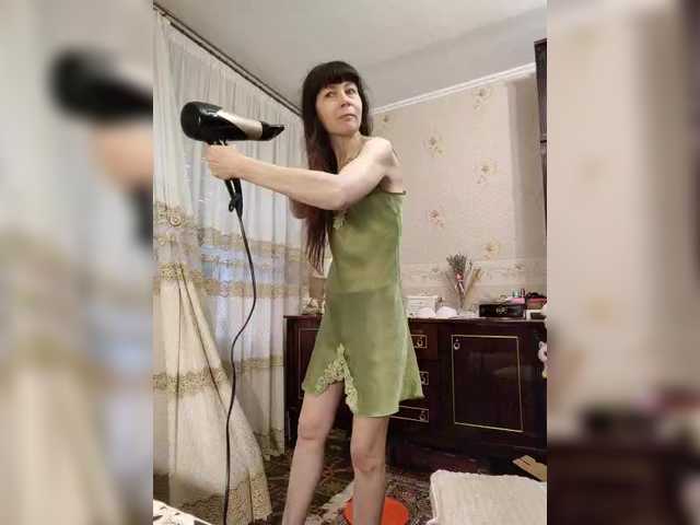 caroliiine live cam on BongaCams