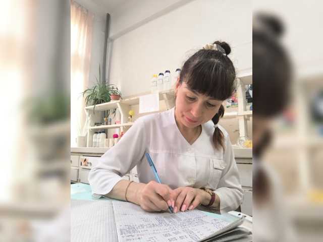 caroliiine live cam on BongaCams