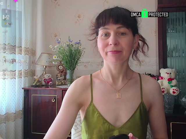 caroliiine live cam on BongaCams